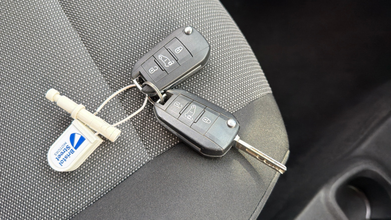 Vauxhall Combo Cargo Combo L1 Diesel 2300 1.5 Turbo D 100ps H1 Sportive Van